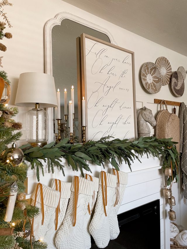 Christmas Mantle Styling